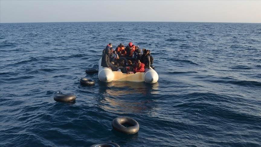 migranti-sitgli-na-obale-spanije-foto-anadolija.jpg
