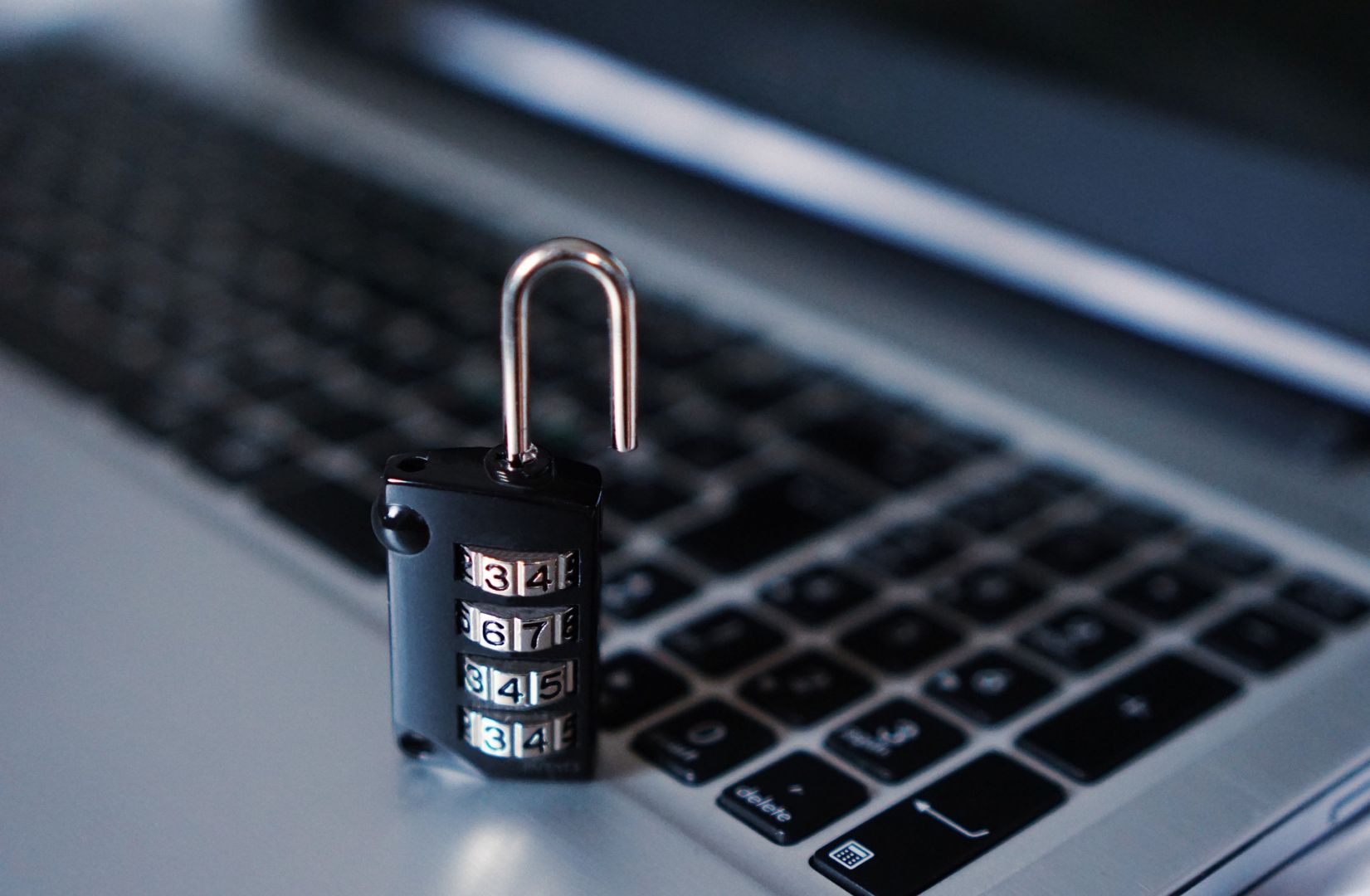 Sajber bezbednost_sigurnost_Cyber security_hakeri_hakovanje_Foto Pixabay.jpg