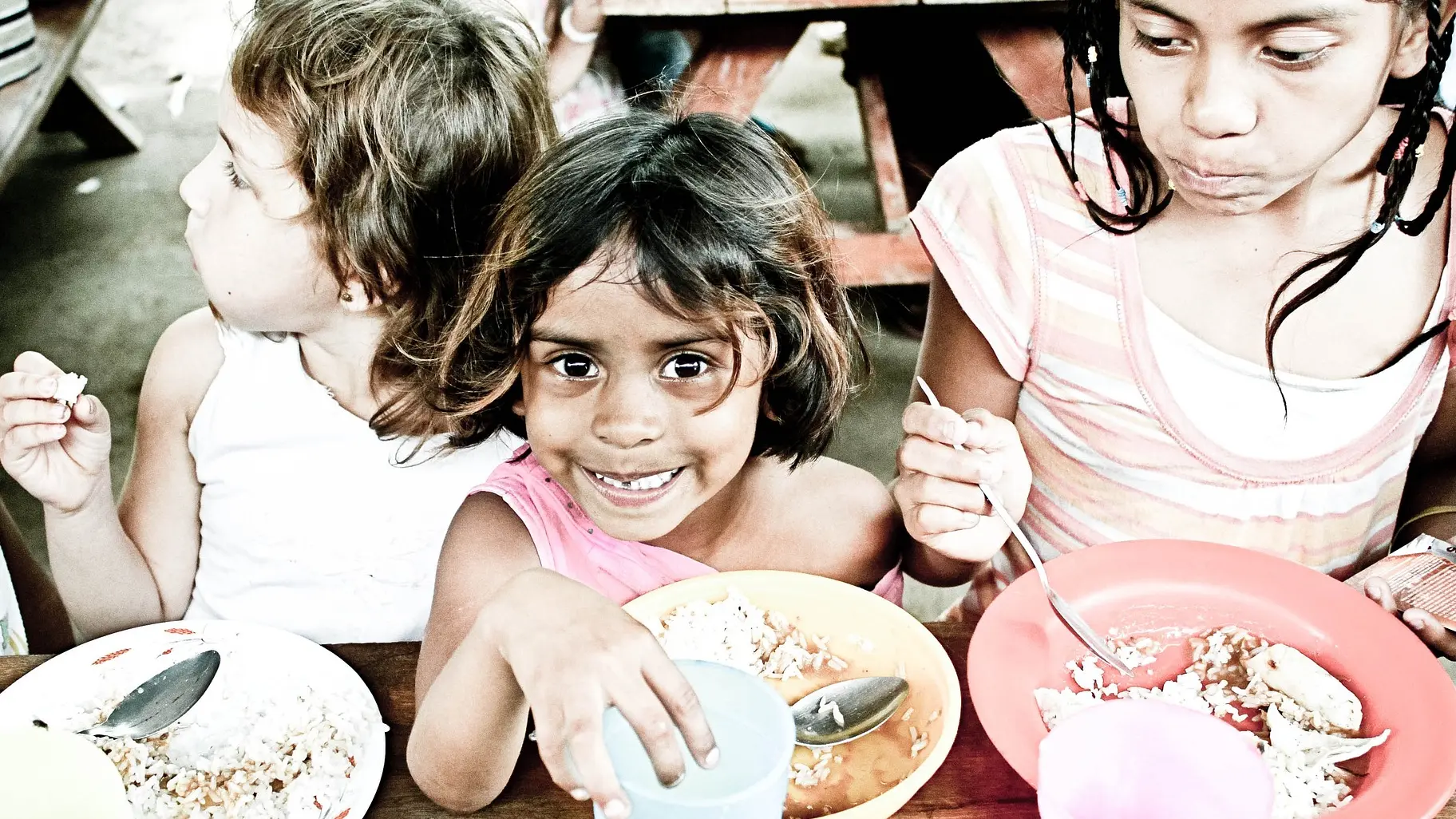 glad deca siromašni pixabay-63b16fffbc898.webp
